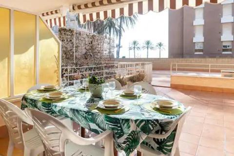 Sea Front Apart. 2 Pools / 1ª Linea. 2 Piscinas Apartment Segur de Calafell Exterior photo