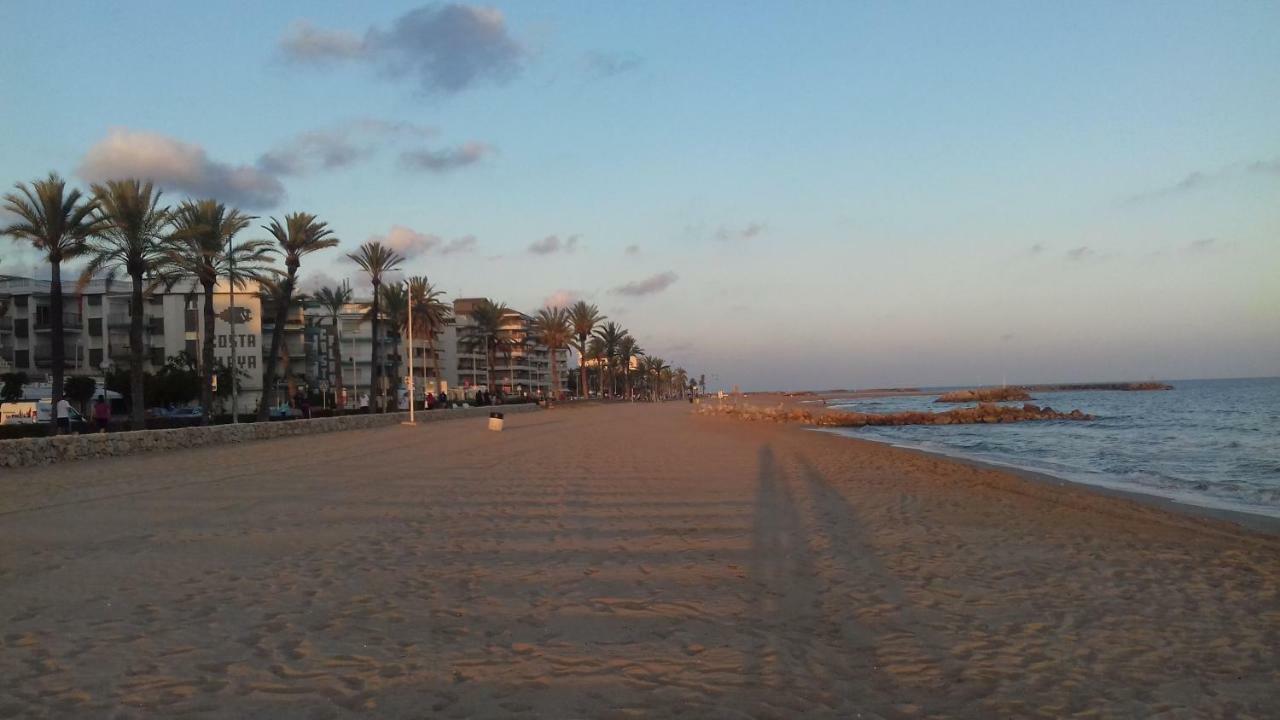 Sea Front Apart. 2 Pools / 1ª Linea. 2 Piscinas Apartment Segur de Calafell Exterior photo